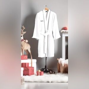 NWT - HERS Hotel Collection Robe. Nice holiday or wedding gift.